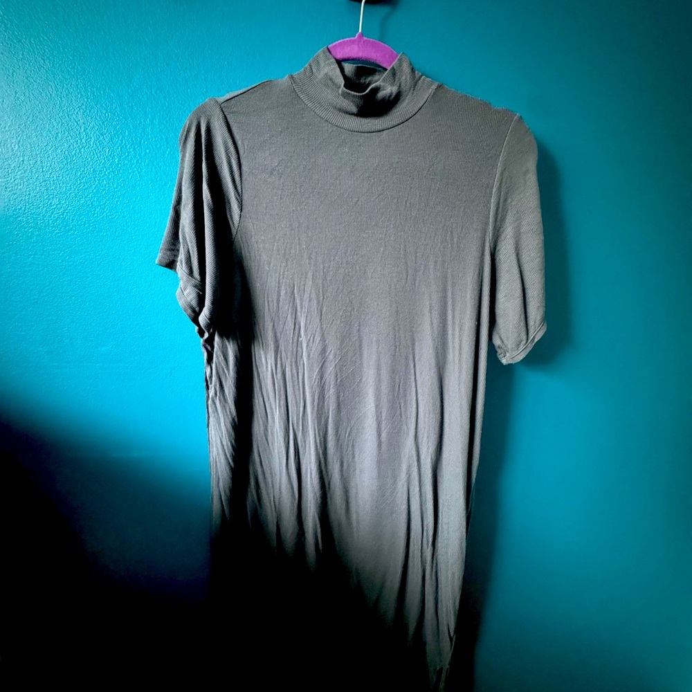 Paper Label Stretch Knit Dress in Large - EUC